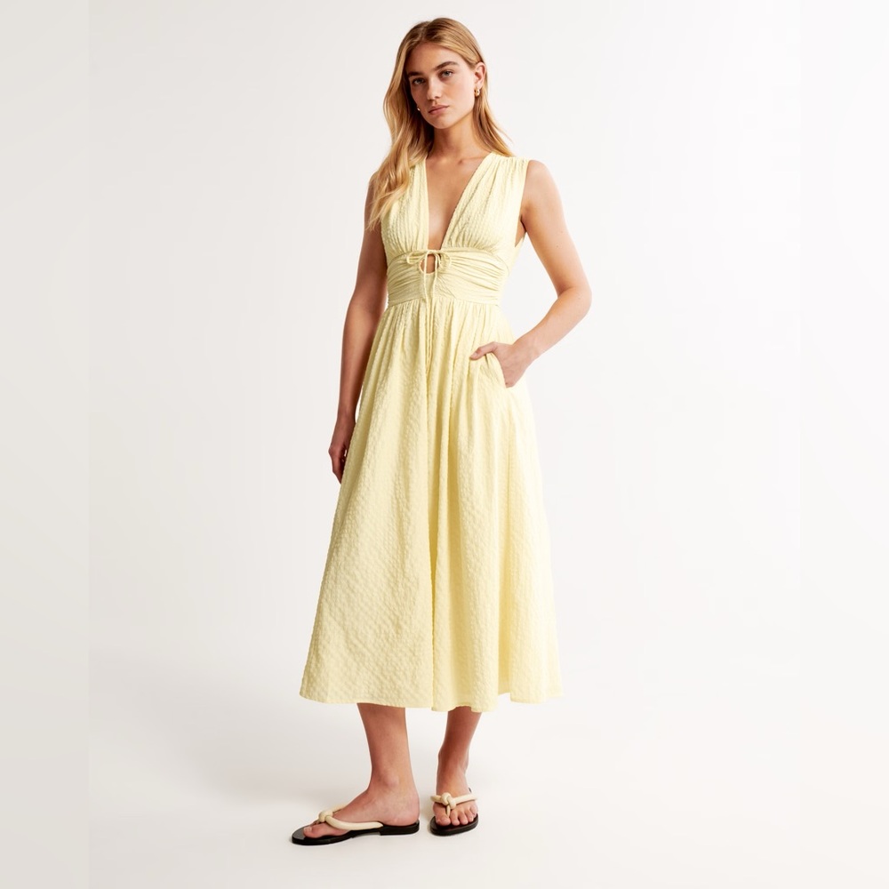 NWT - Abercrombie Yellow Ruched Seersucker Midi Dress.